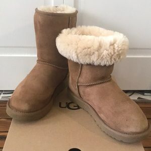 UGG Classic Short II - Camel